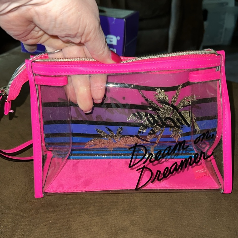 NWOT Victoria’s Secret Cosmetic Bag - Picture 3 of 4